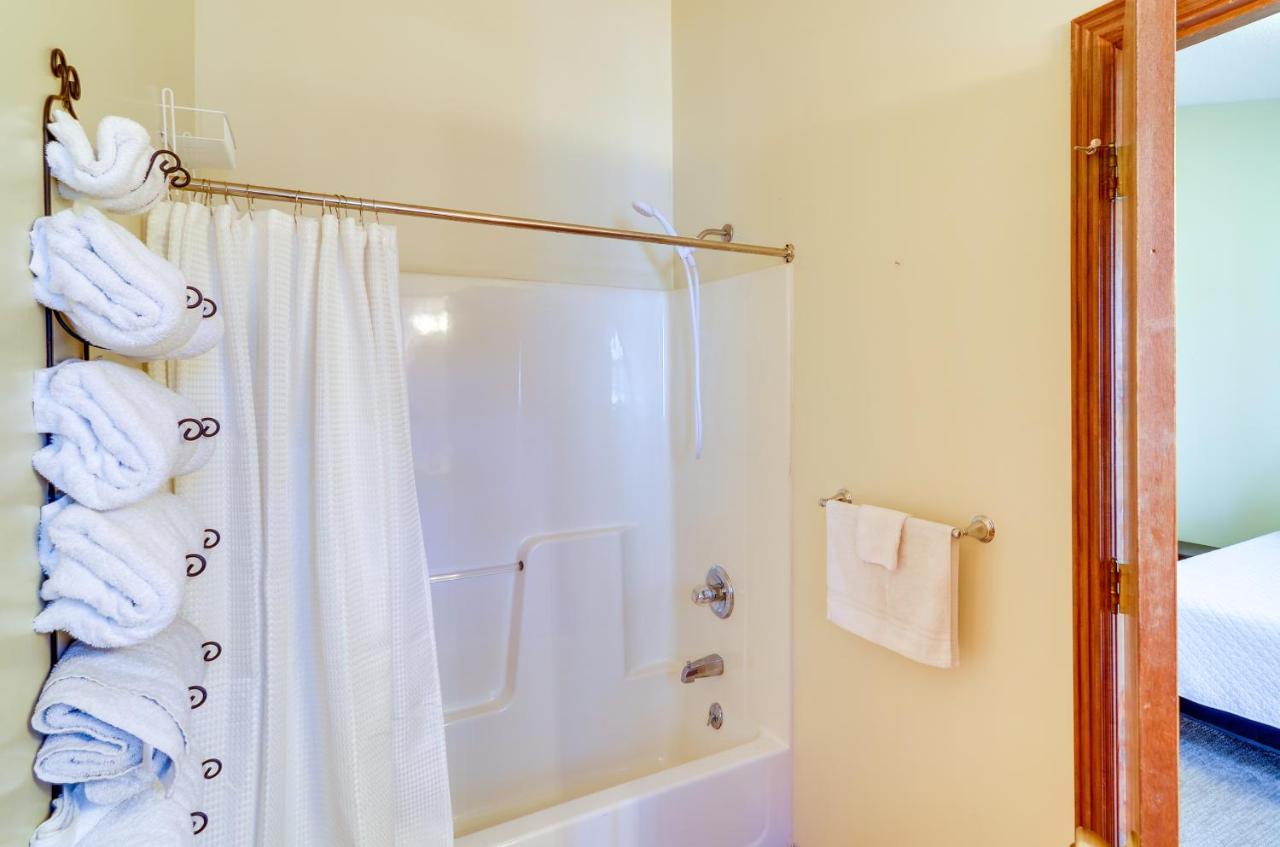 Burnside Resort Cabin With Hot Tub And Outdoor Spots! المظهر الخارجي الصورة