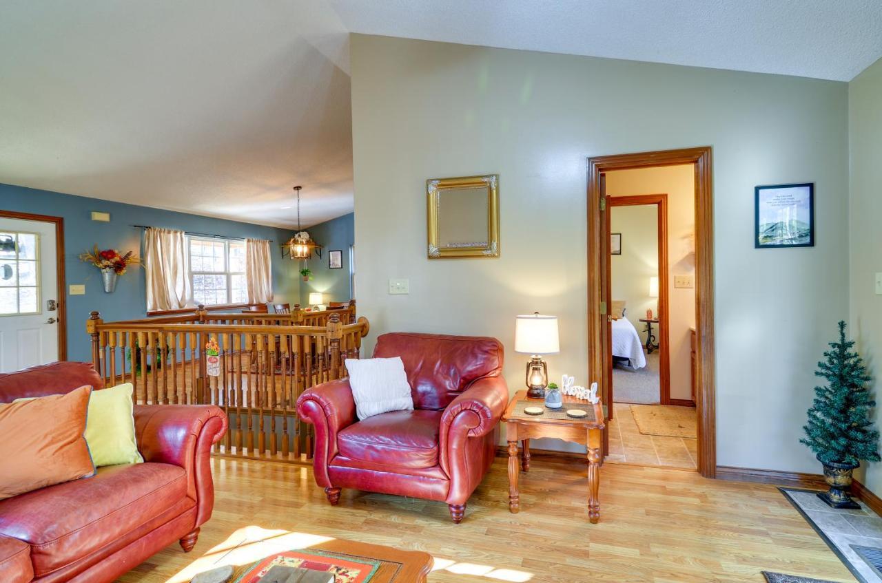 Burnside Resort Cabin With Hot Tub And Outdoor Spots! المظهر الخارجي الصورة