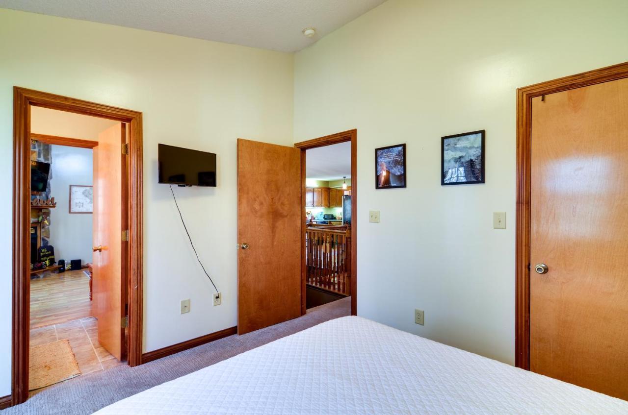 Burnside Resort Cabin With Hot Tub And Outdoor Spots! المظهر الخارجي الصورة