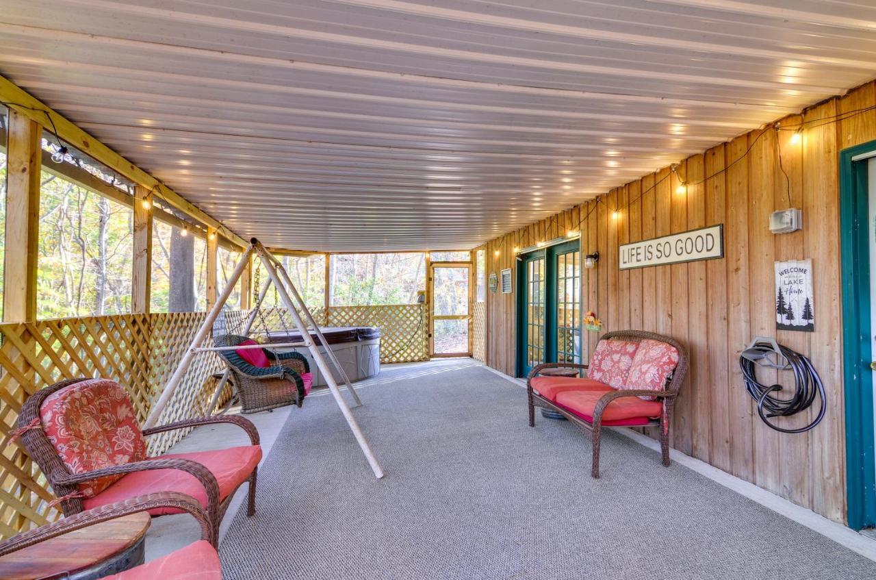 Burnside Resort Cabin With Hot Tub And Outdoor Spots! المظهر الخارجي الصورة