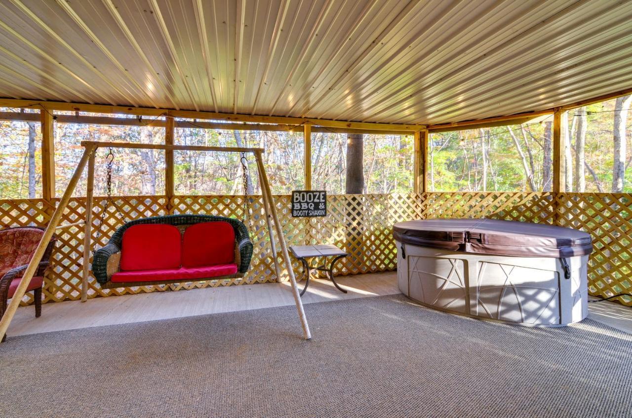 Burnside Resort Cabin With Hot Tub And Outdoor Spots! المظهر الخارجي الصورة